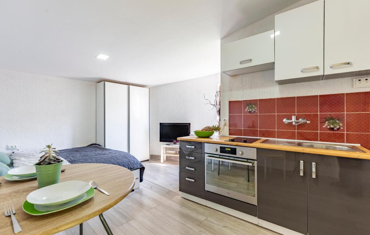 Apartments Tamara Medulin Extérieur photo