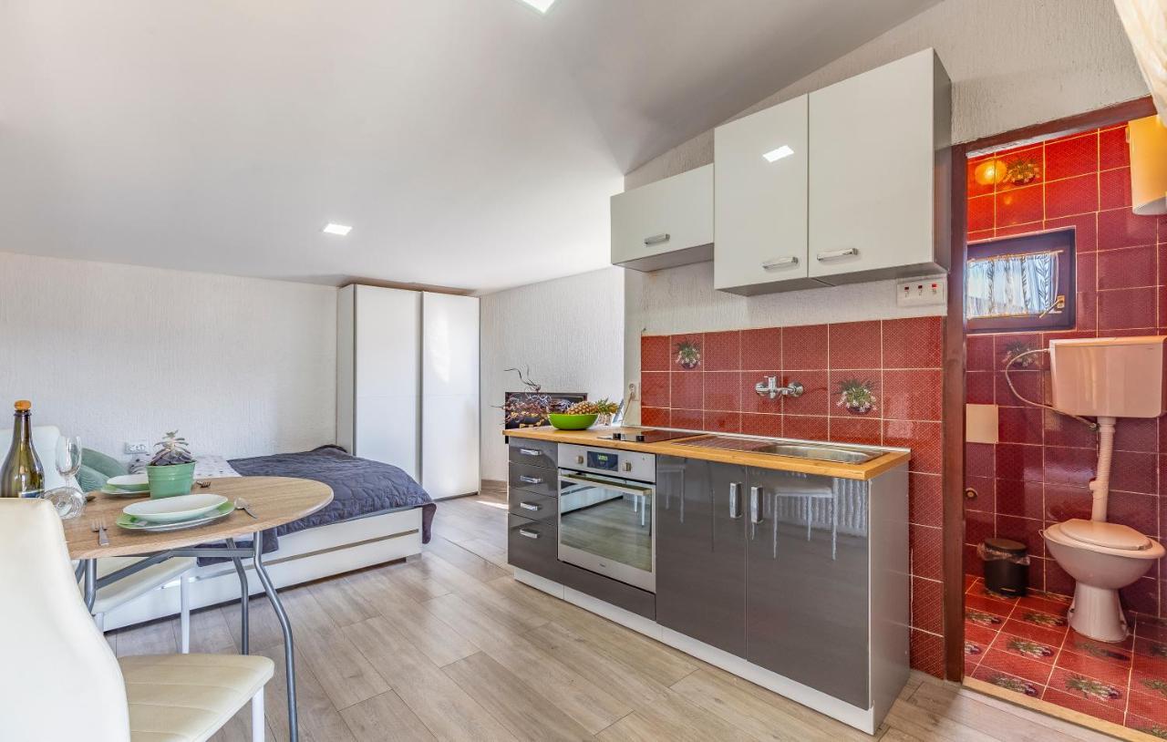 Apartments Tamara Medulin Extérieur photo