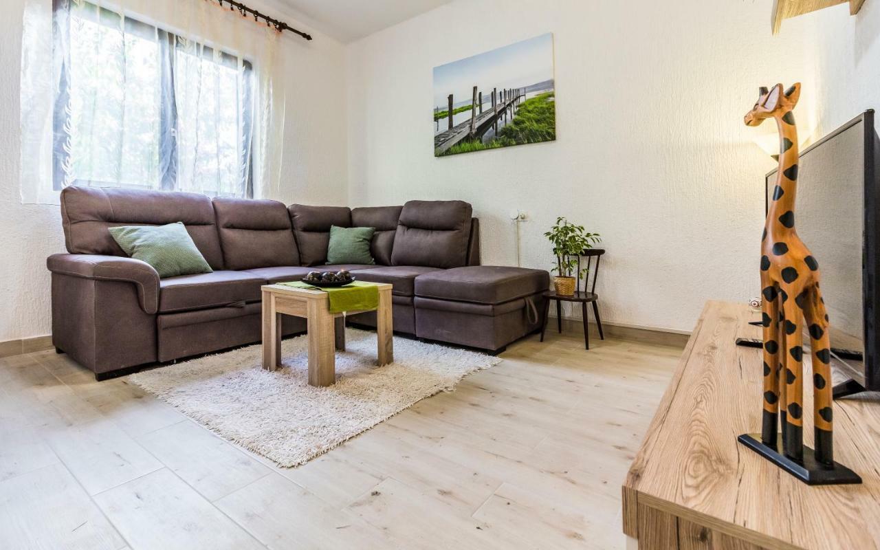 Apartments Tamara Medulin Extérieur photo